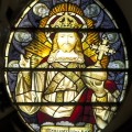 Glasmaleri der forestiller Jesus Kristus som konge
